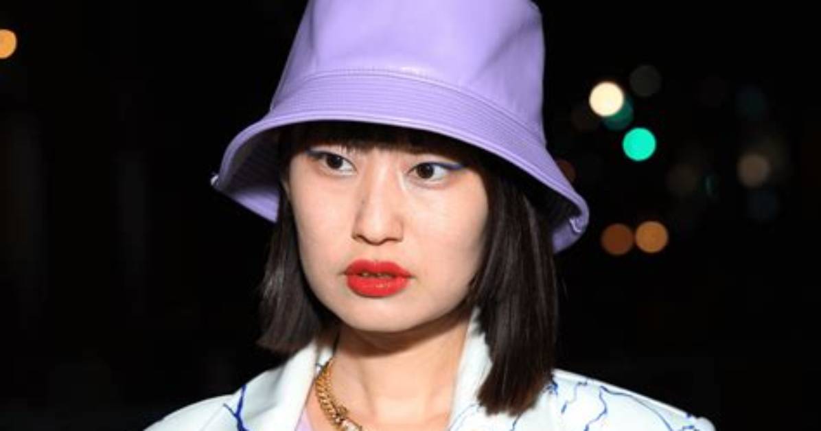 12 Easy Bucket Hat Hairstyles to Try