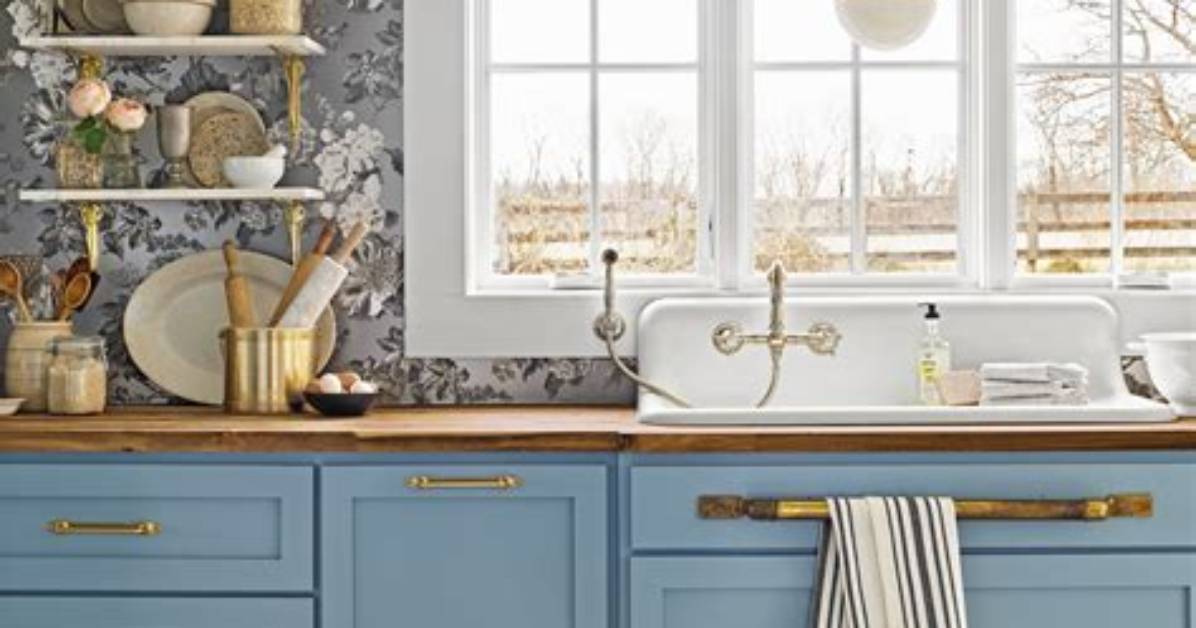 22 Best Kitchen Wallpaper Ideas to Upgrade Your Space in 2023