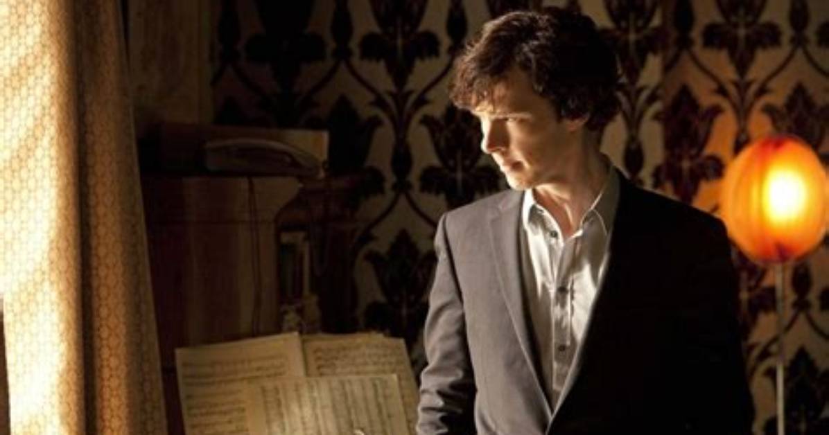 5 Statement 'Sherlock' Wallpapers, from Devil Damask to Vortex