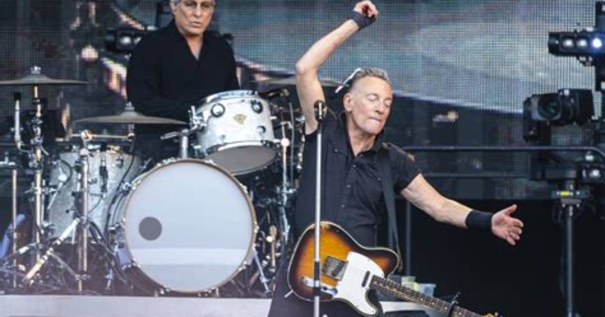 73-Year-Old Bruce Springsteen Suffers Heart-Stopping Fall on Stage Mid-Tour
