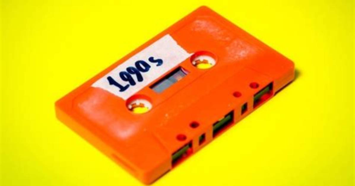 '90S Trends We'd Both Love & Hate to Come Back