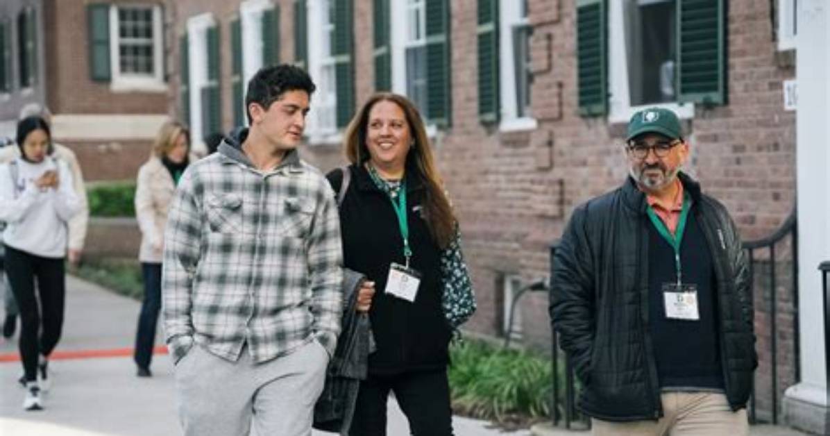 A Big Green Welcome: Family Weekend Is Sept. 29-Oct. 1