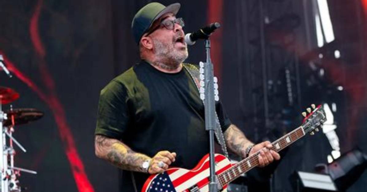 Aaron Lewis