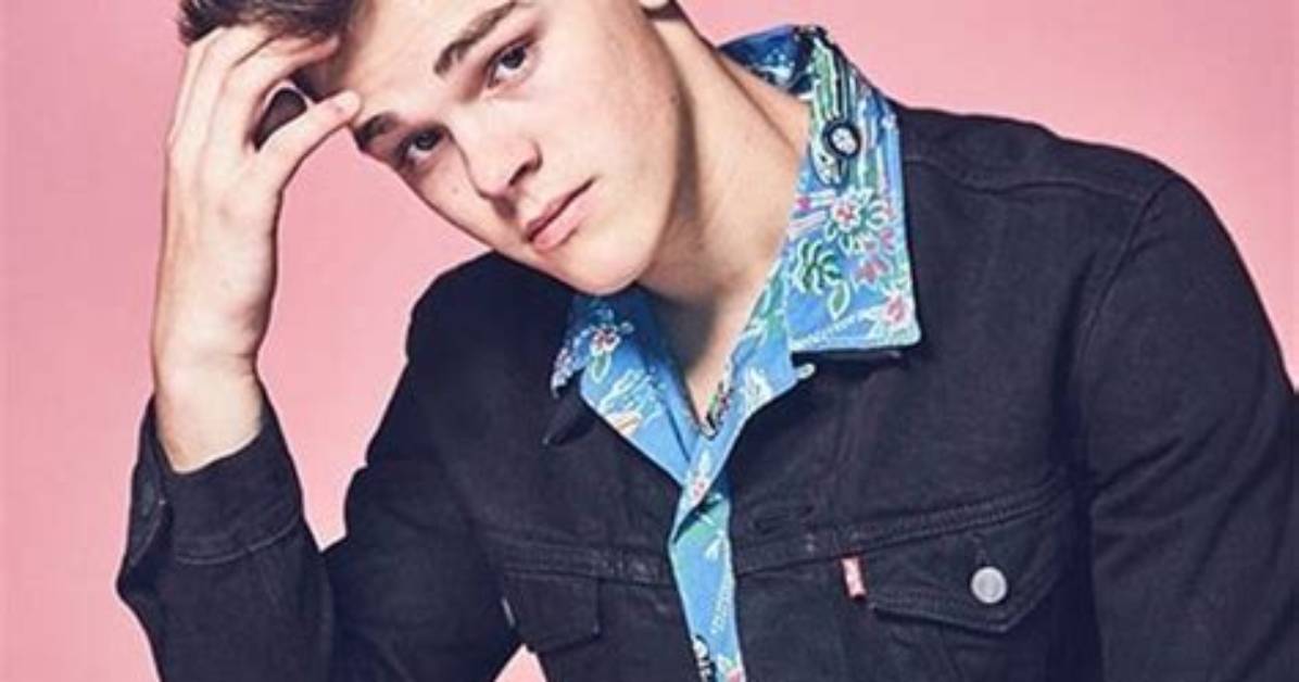 Aj Mitchell - Bio, Net Worth, Height