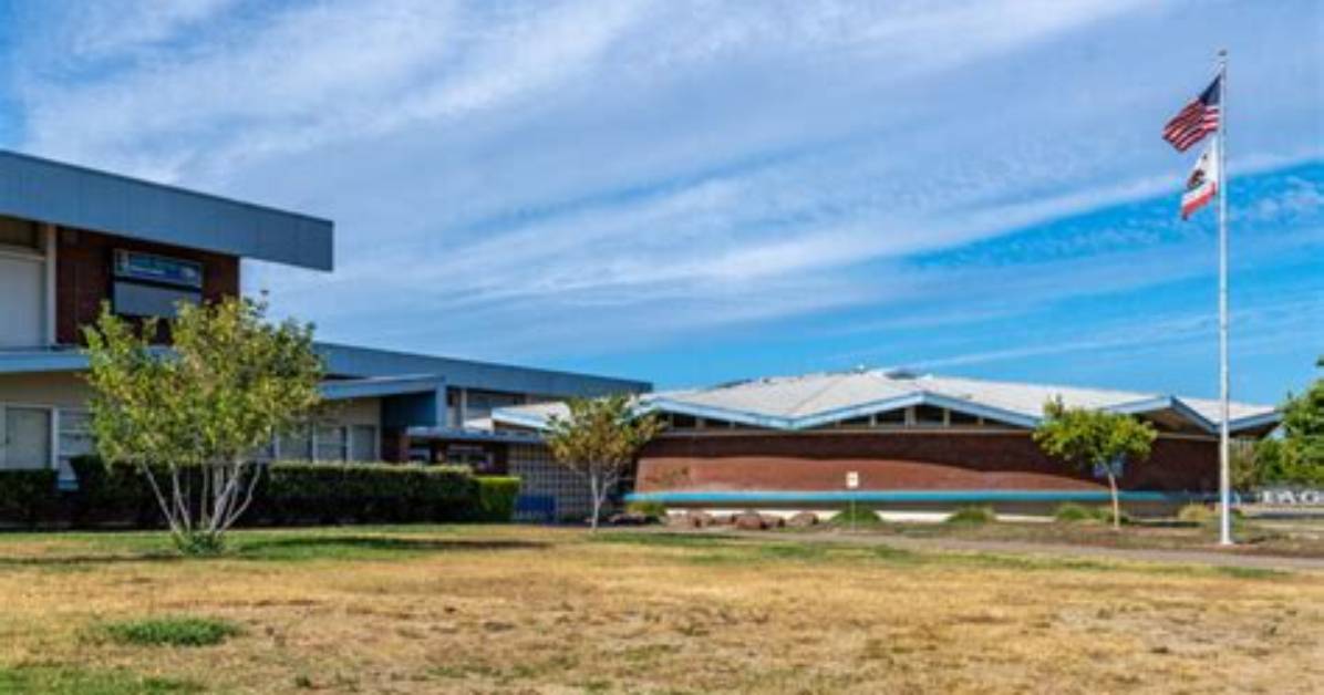 Albert Einstein Middle School - Sacramento