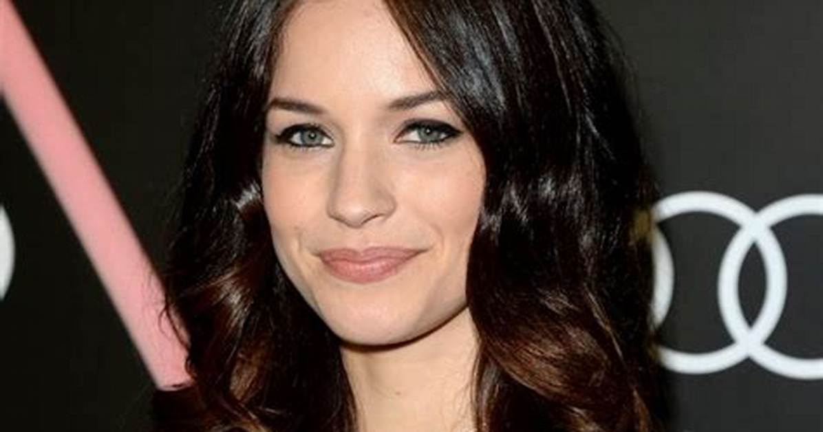 Alexis Knapp