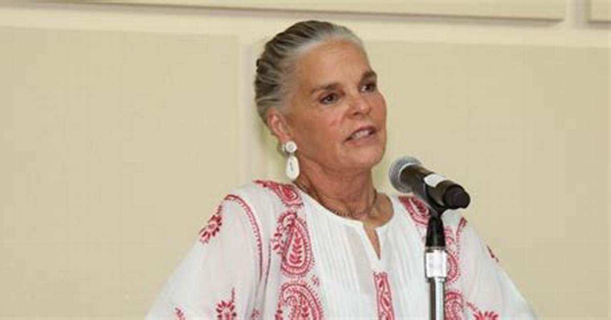 Ali Macgraw Net Worth