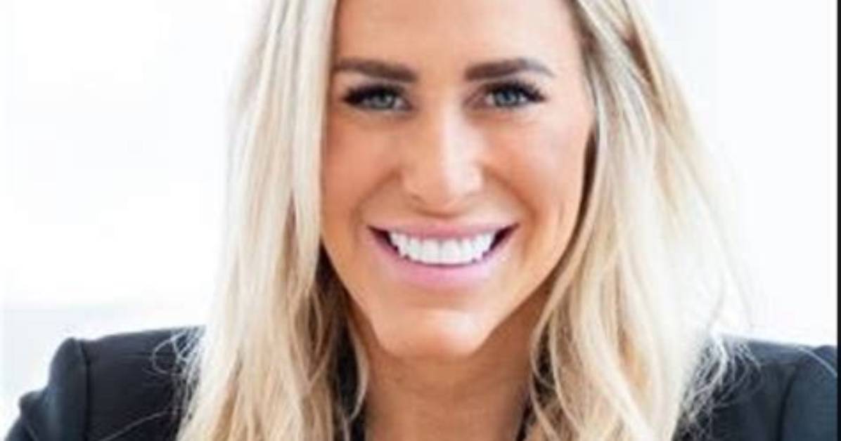 Allison Wolfe Net Worth