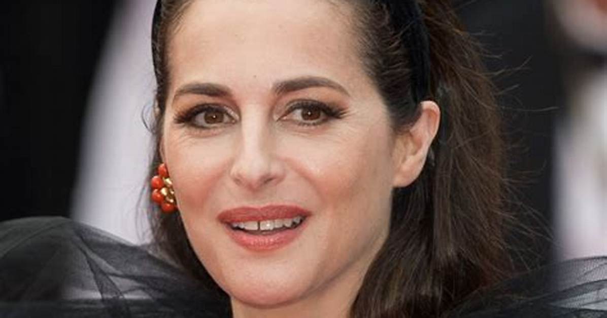 Amira Casar