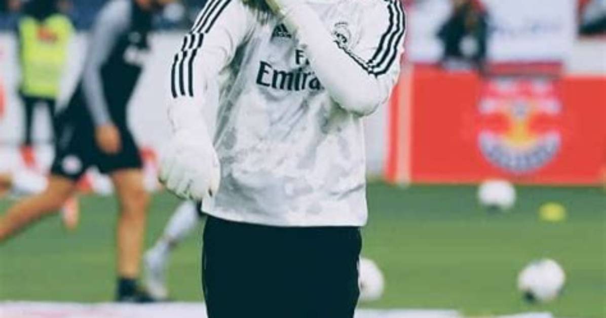 Andriy Lunin (Footballer) Biography