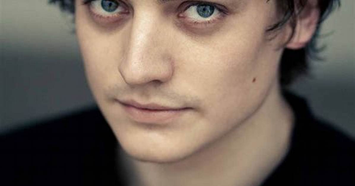Aneurin Barnard
