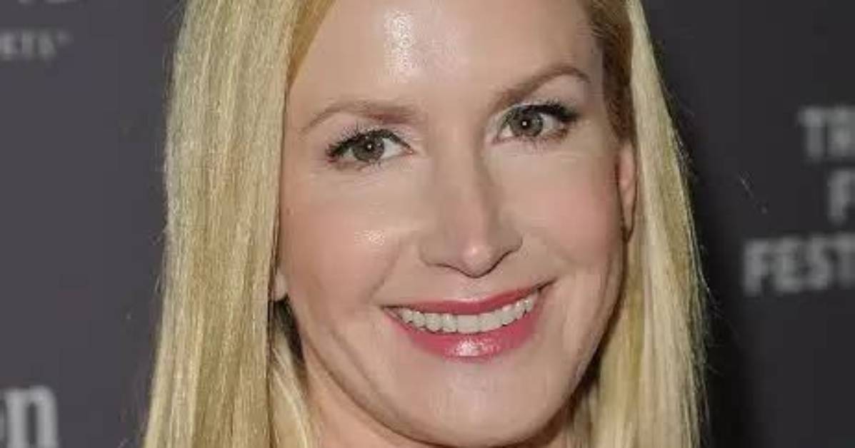 Angela Kinsey Net Worth, Age: Kids, Bio-Wiki, Weight, Husband