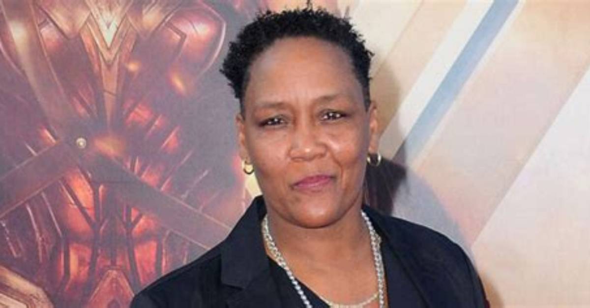 Ann Wolfe Net Worth