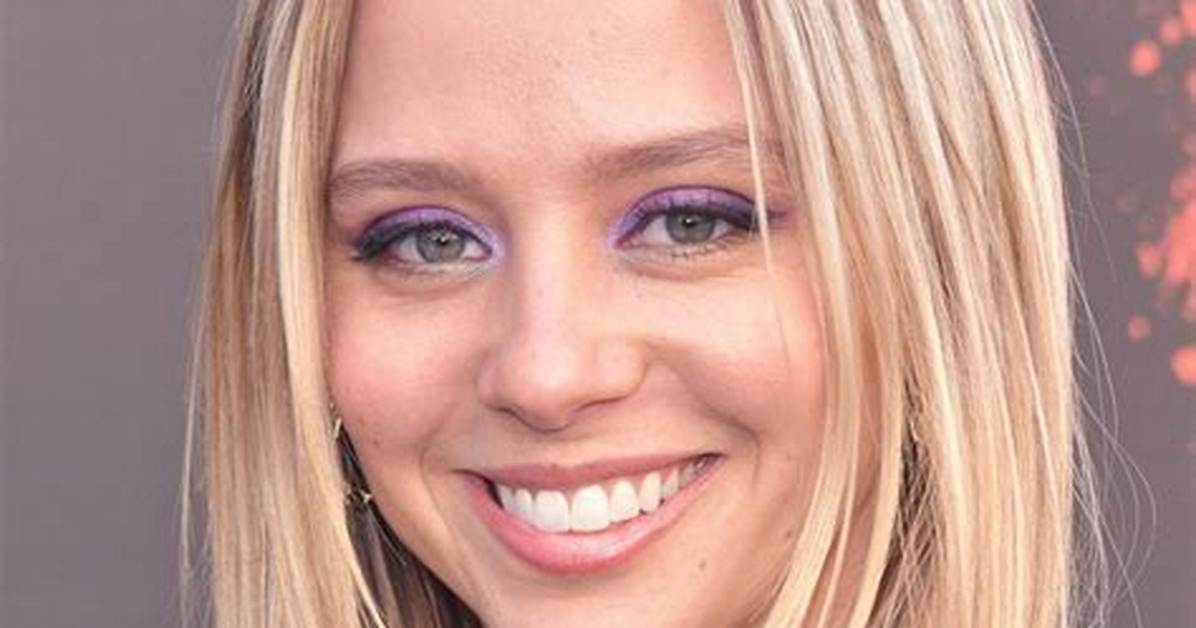 Anna Lore Net Worth