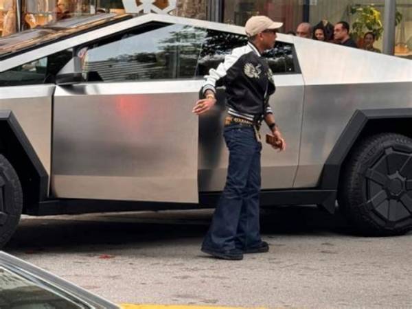 Another Day, Another Celebrity in a Tesla