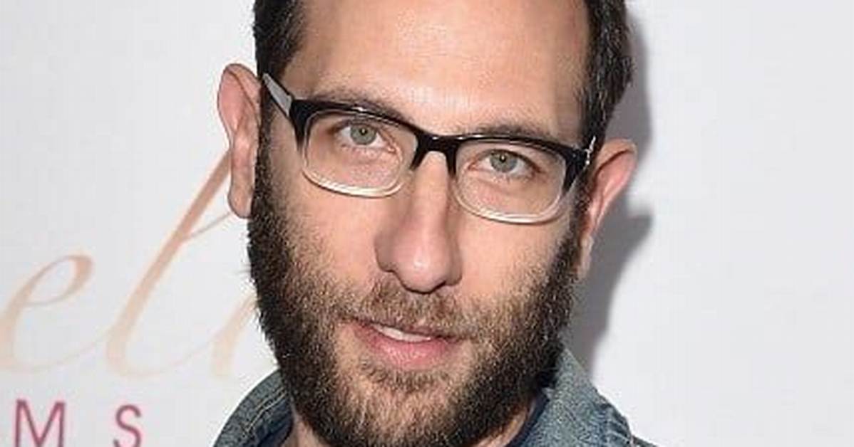 Ari Shaffir: Wife, Net Worth, Girlfriend, Family, Height, Facts