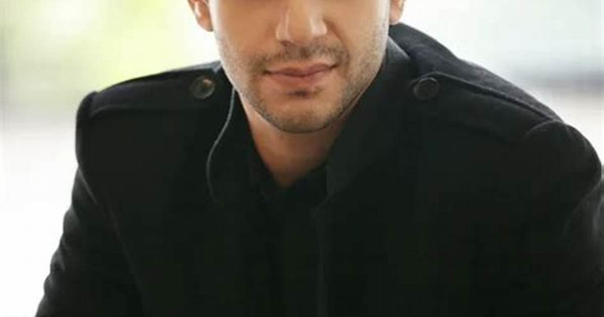 Arjun Mathur Net Worth