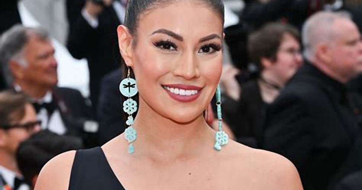 Ashley Callingbull-Burnham Net Worth