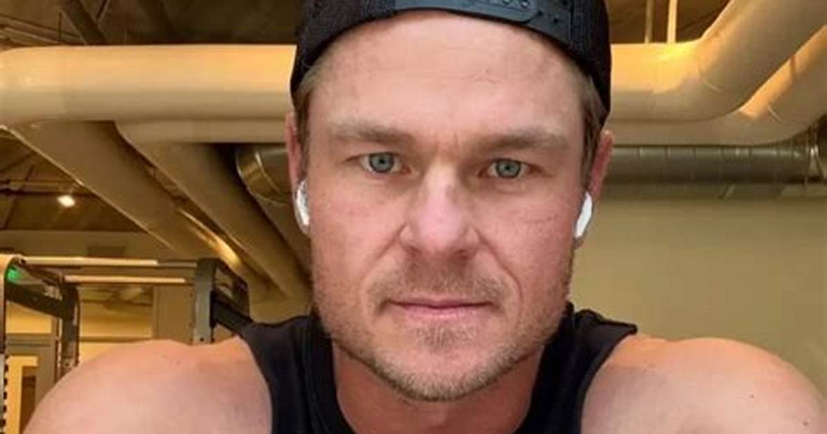 Ashton Pienaar Net Worth