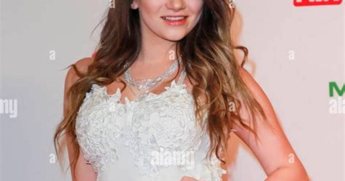 Athena Faris