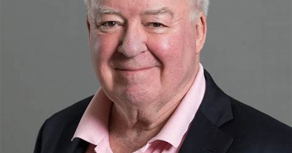 Barry Cooper (Lecturer)
