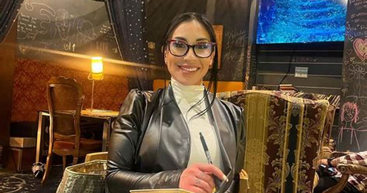Beatriz Adriana Net Worth 2024