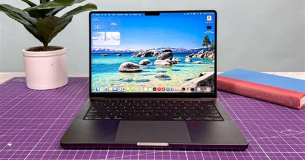 Best Answer: Does Macbook Pro Have Linux?