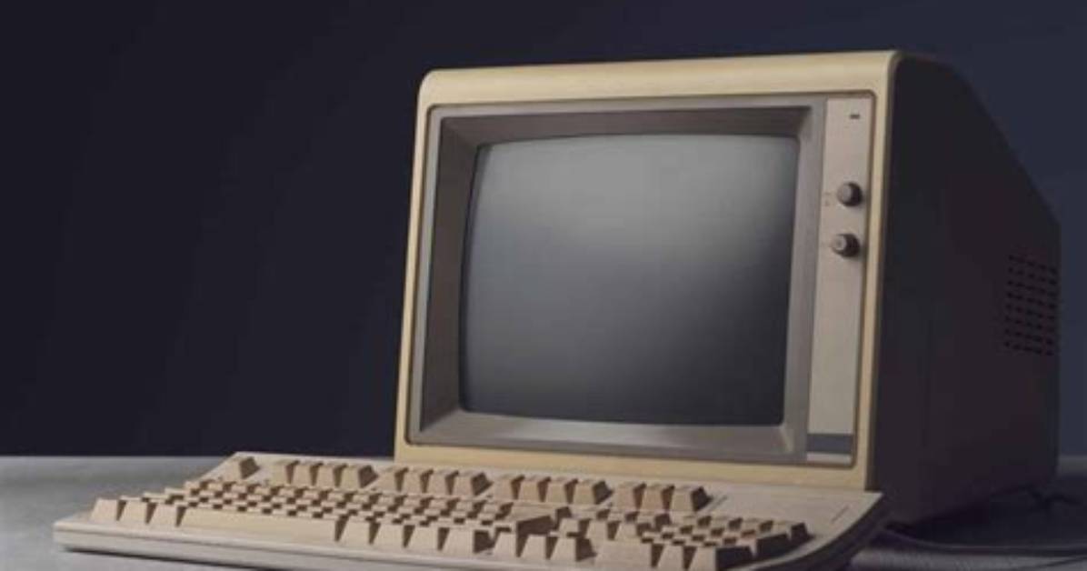 Best Answer: What Is the Oldest Computer Operating System?