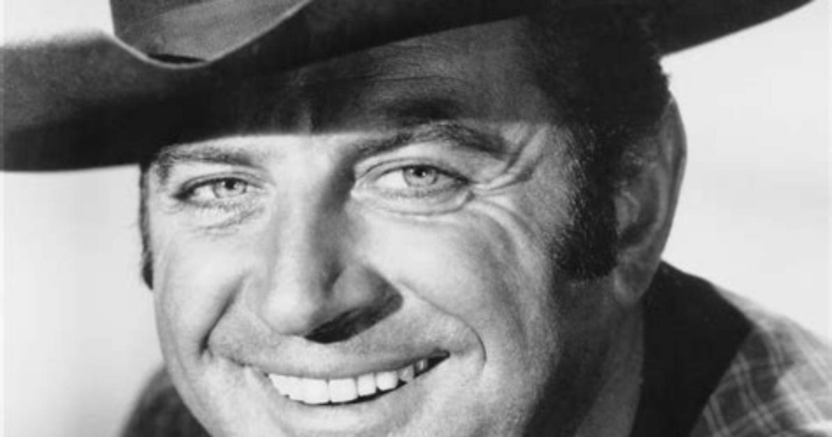 Brad Dexter Net Worth