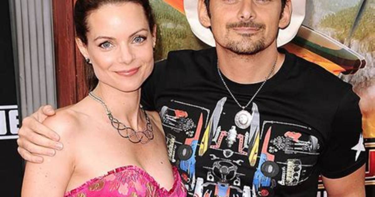 Brad Paisley’s Wife Kimberly Williams Was Seen Without Wedding Ring & Lost Her Voice Right Before 20Th Anniversary