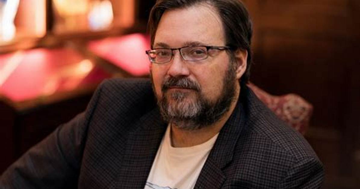 Brandon Sanderson