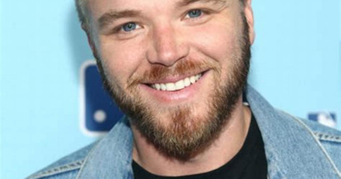 Brett Davern