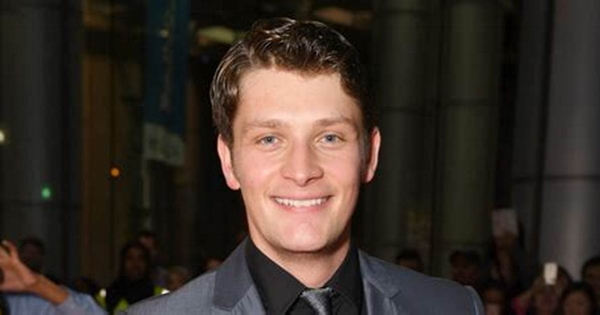 Brett Dier Net Worth