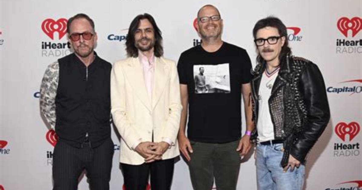Brian Bell Net Worth
