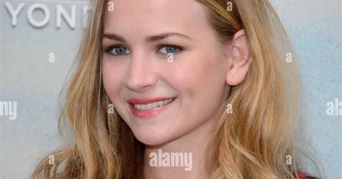 Britt Robertson