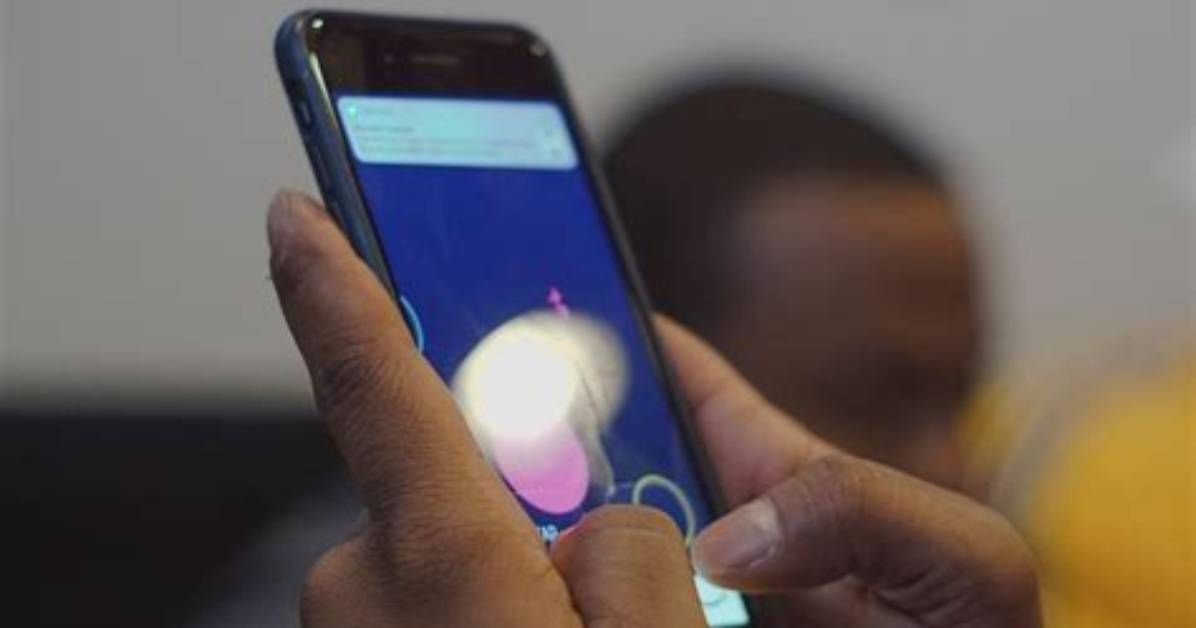 Can an iPhone User See If Android Read Text?
