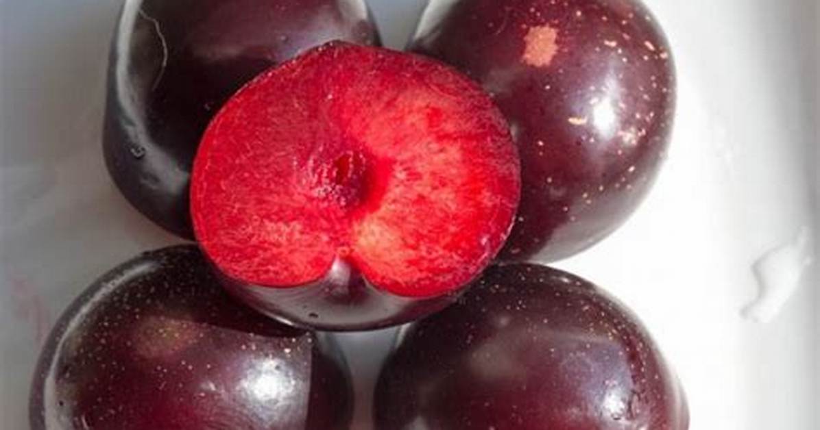 Can Plums Be Red Inside