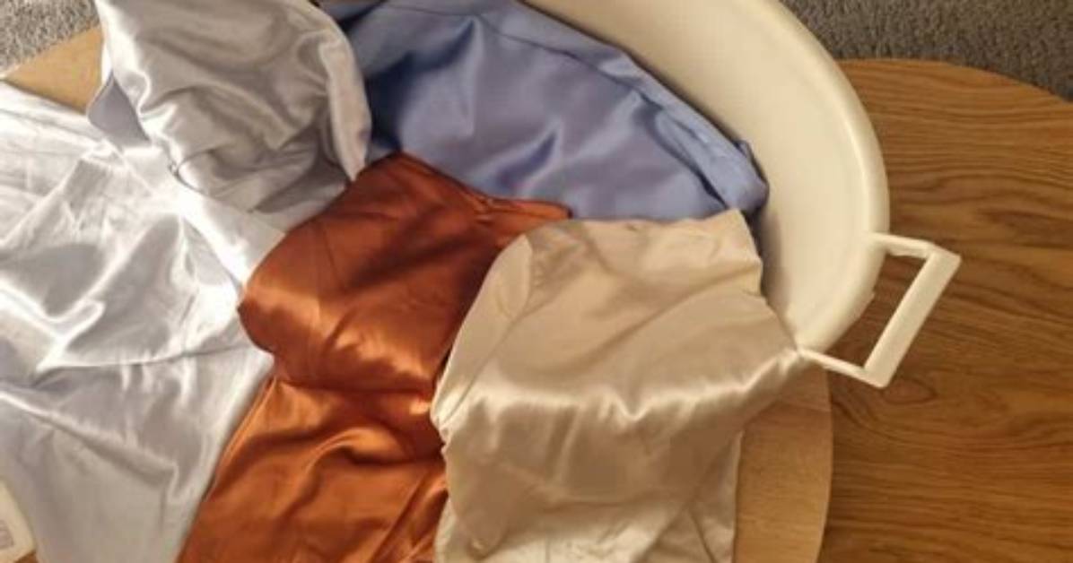 Can Silk Blouses Be Steamed?