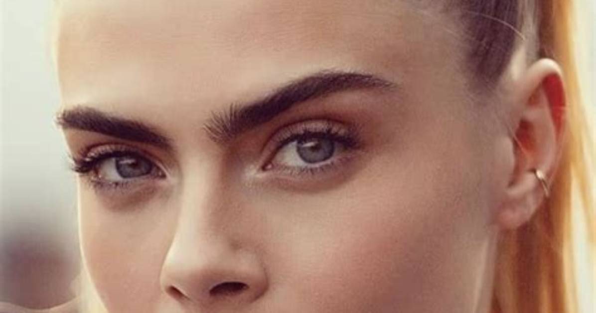 Cara Delevingne Wears Dior Couture