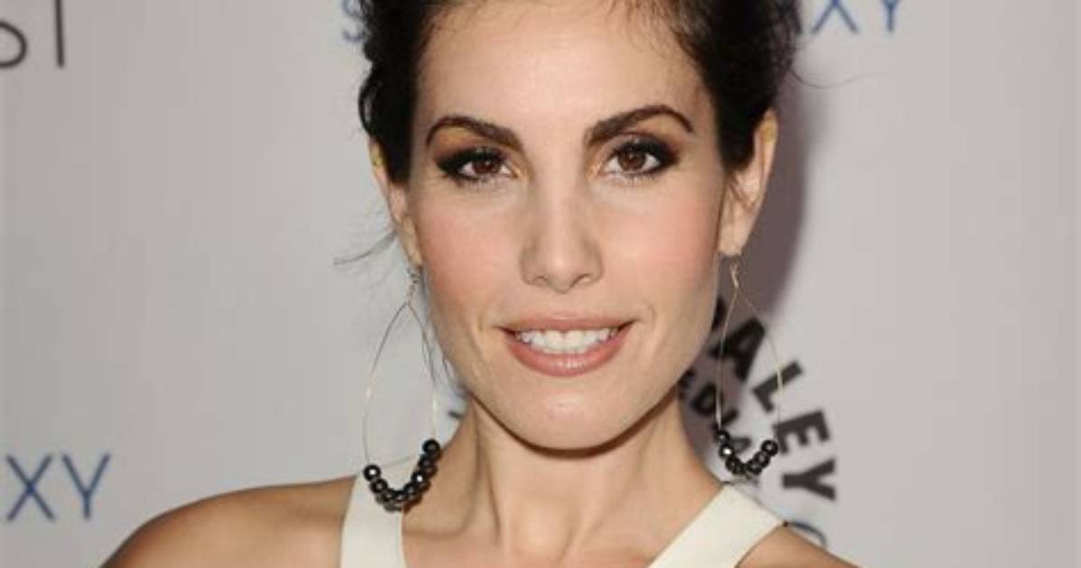 Carly Pope Net Worth