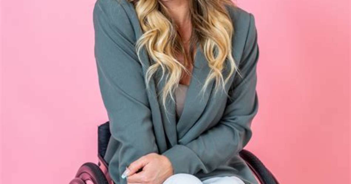 Chelsie Hill