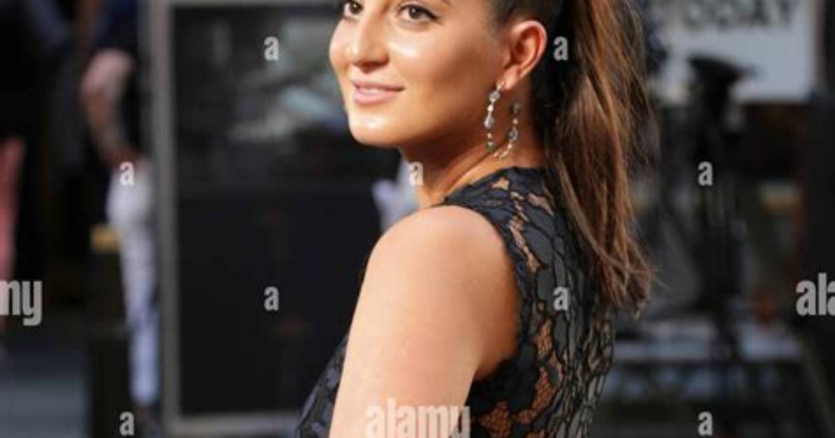 Chloe Angelides