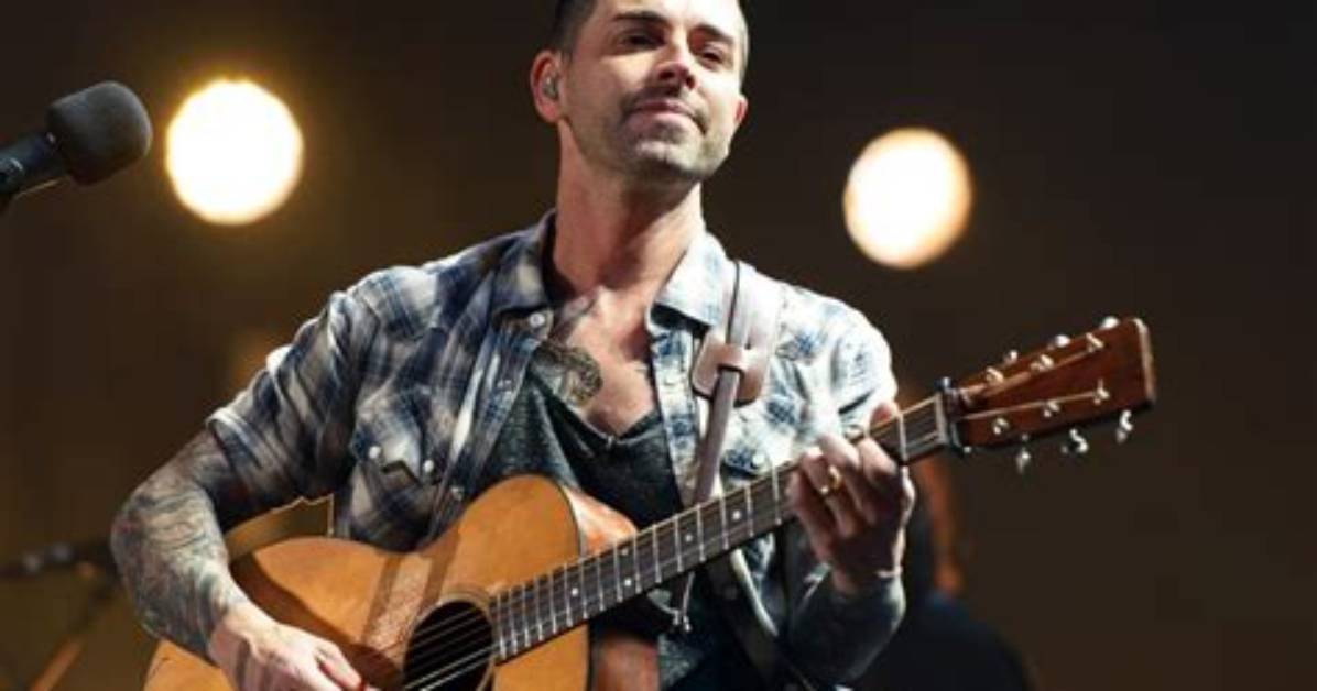 Chris Carrabba