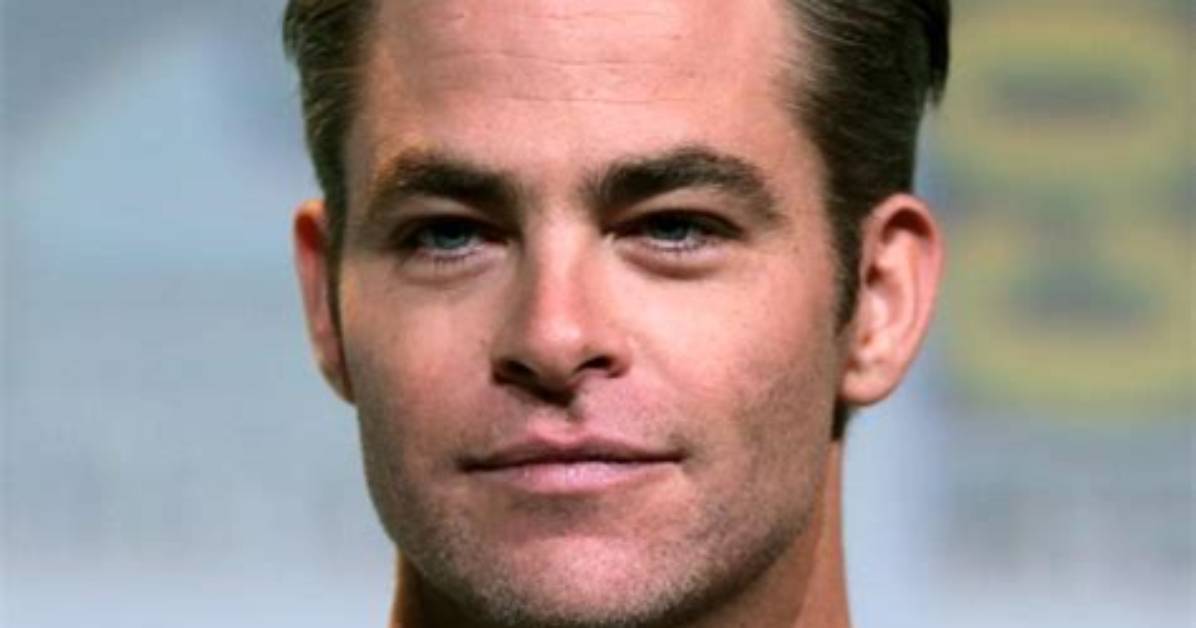 Chris Pine - Bio, Net Worth, Height