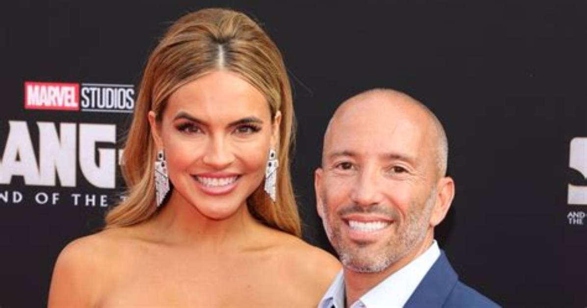 Chrishell Stause Pokes Fun at Height Difference with Boyfriend Jason Oppenheim | Chrishell Stause, Jason Oppenheim | Just Jared: Celebrity News and Gossip
