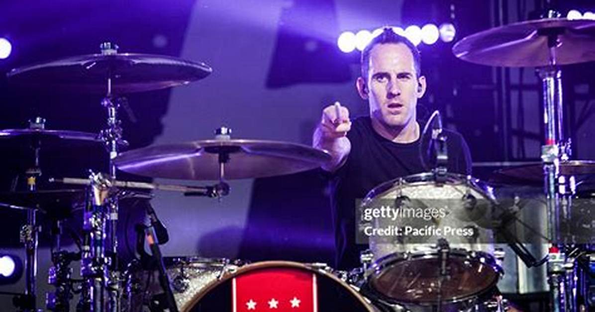Chuck Comeau