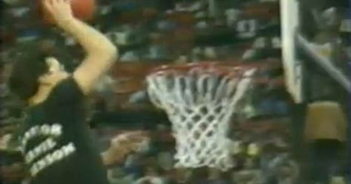 Could Ernie Johnson Dunk?