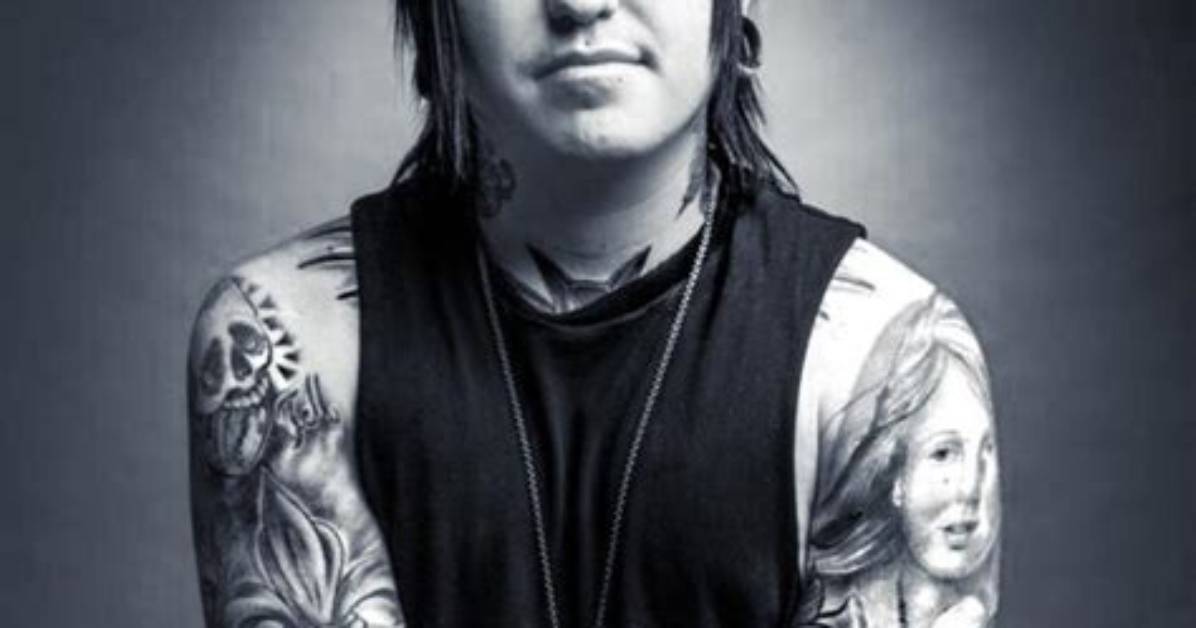 Craig Mabbitt Biography