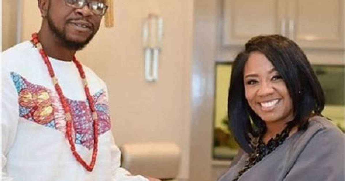 Culture Enthusiast, Dotun Taylor Gives Late Fatai Rolling Dollar’s Family a Surprise