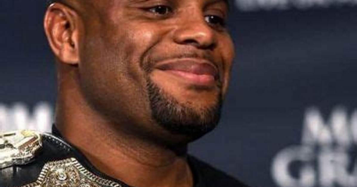 Daniel Cormier Net Worth, Age: Bio-Wiki, Kids, Weight, Wife